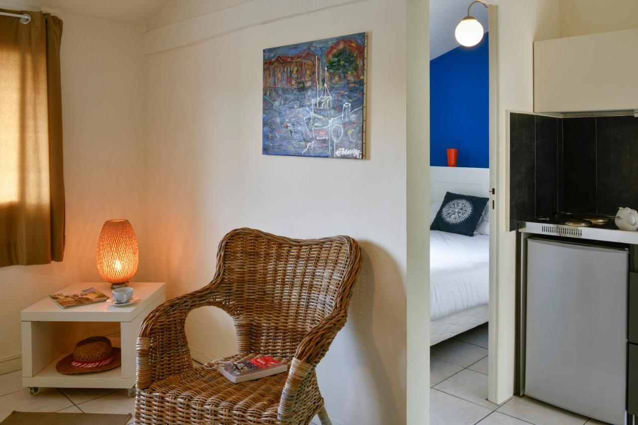 Logis Hotel & Restaurant Le Pardaillan Gondrin Экстерьер фото